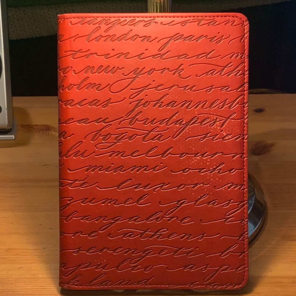 Red Electronic Case 8”x5” EUC